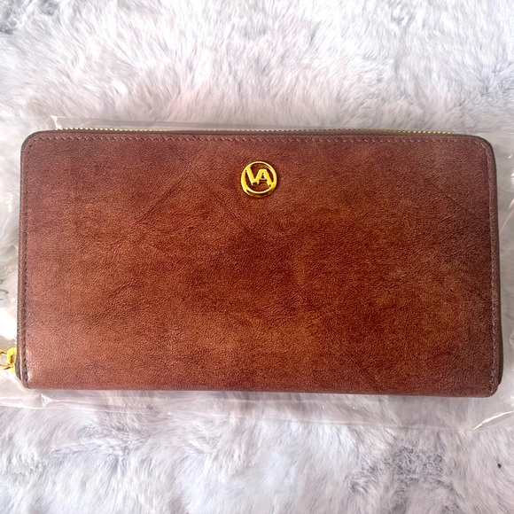 Valentina Leather Wallet NWT - Picture 1 of 5